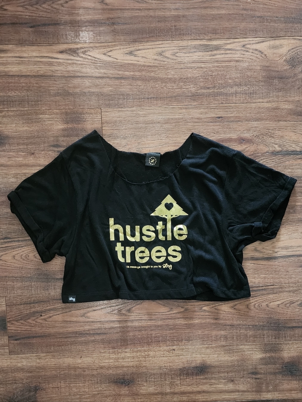 LRG Women's Hustle Trees Graphic Short Sleeve Raw Hem Cropped Sweatshirt X-Small